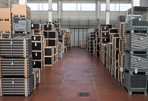stoccaggio tubi settore automotive